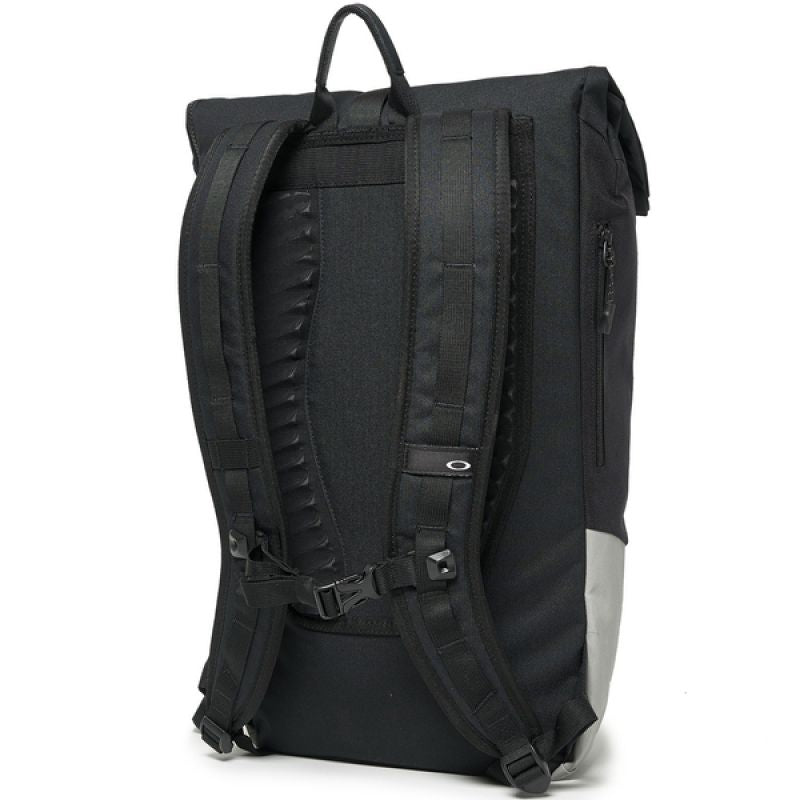Turistični nahrbtnik Oakley Latch 921158-02E