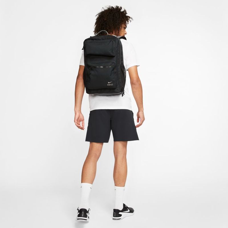 Nahrbtnik Nike Utility Speed ​​CK2668-010