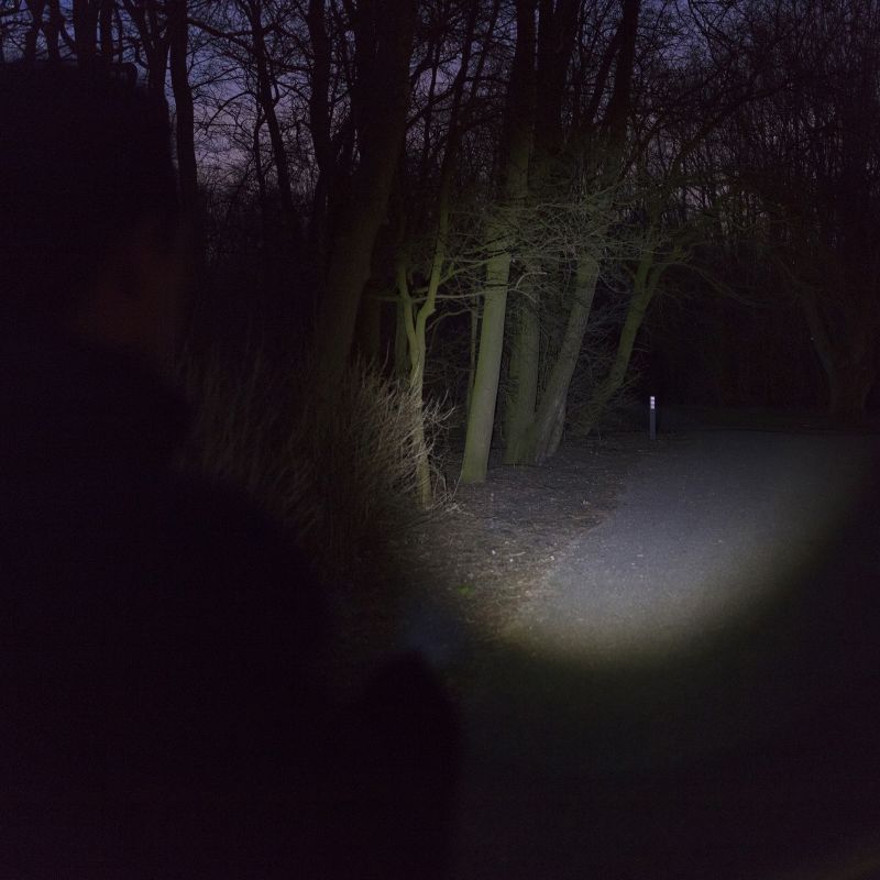 Aluminijska svjetiljka Macgyver s glatkom regulacijom svjetla 200 LM 102275