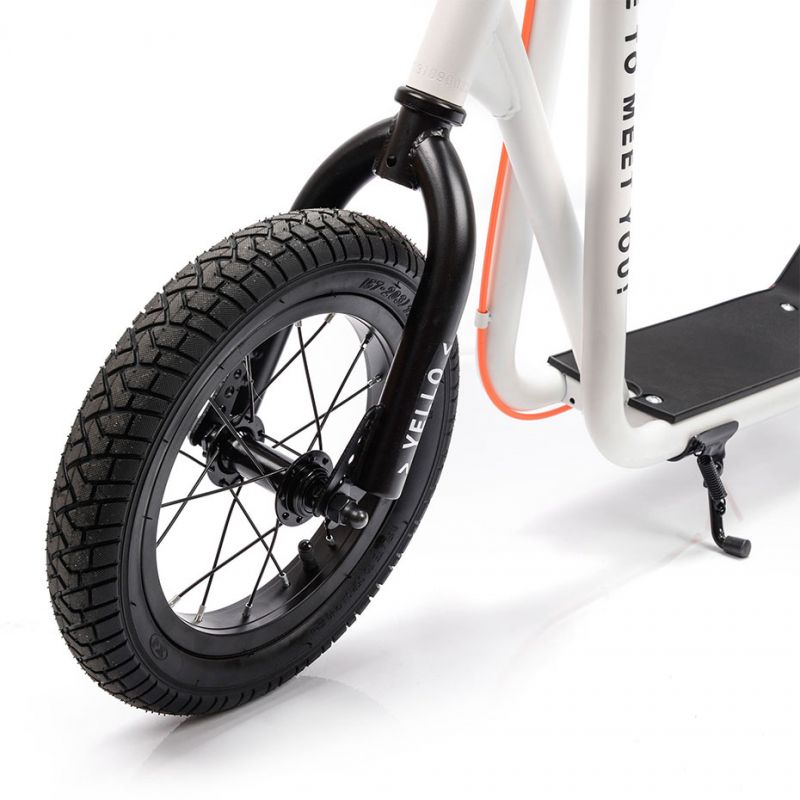 Meteor Yello white 22580 scooter