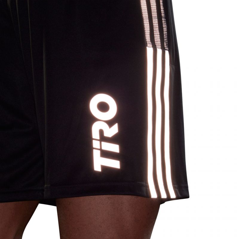 Kratek odsevni napis Adidas Tiro M GQ1038