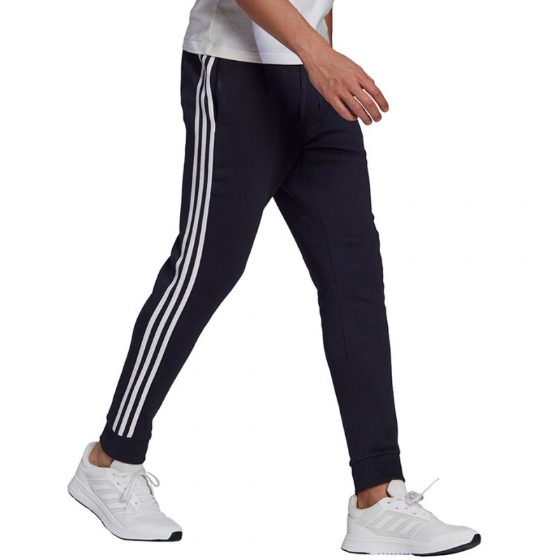 Hlače Adidas Essentials Fleece Tapered Cuff 3-Band M GK8823
